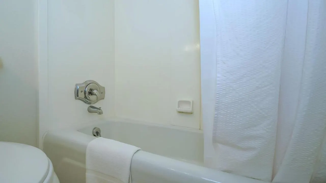 Heated Pool, Bunk Beds, King Bed, Huge Tv, Marina, Tiki Bar Aparthotel South Bradenton