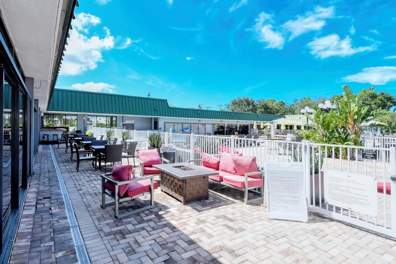 Heated Pool, Bunk Beds, King Bed, Huge Tv, Marina, Tiki Bar Aparthotel South Bradenton 0*,